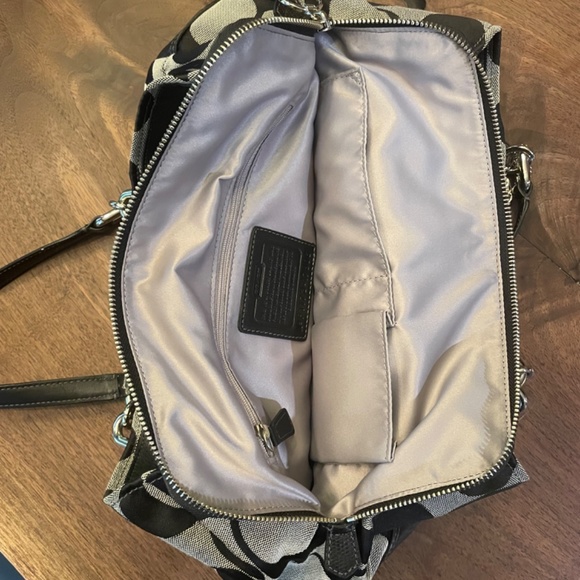 Coach Handbag - Picture 4 of 4